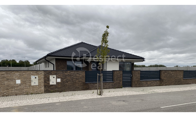 NOVOSTAVBA – Moderný rodinný dom s možnosťou vlastného prispôsobenia!