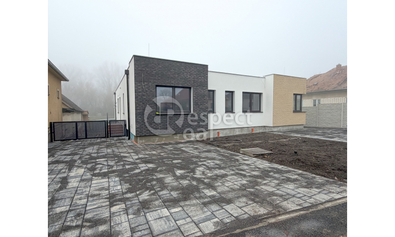 MODERNÝ DVOJDOM V POVODE- VEĽKÝ POZEMOK, PRÍRODA A KOMFORT MODERNÉHO BÝVANIA